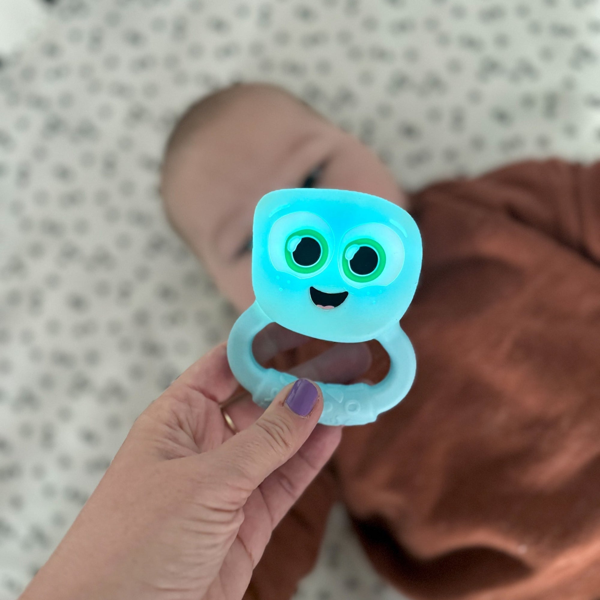 Benefits of the Glo Pals Light-Up Rattle