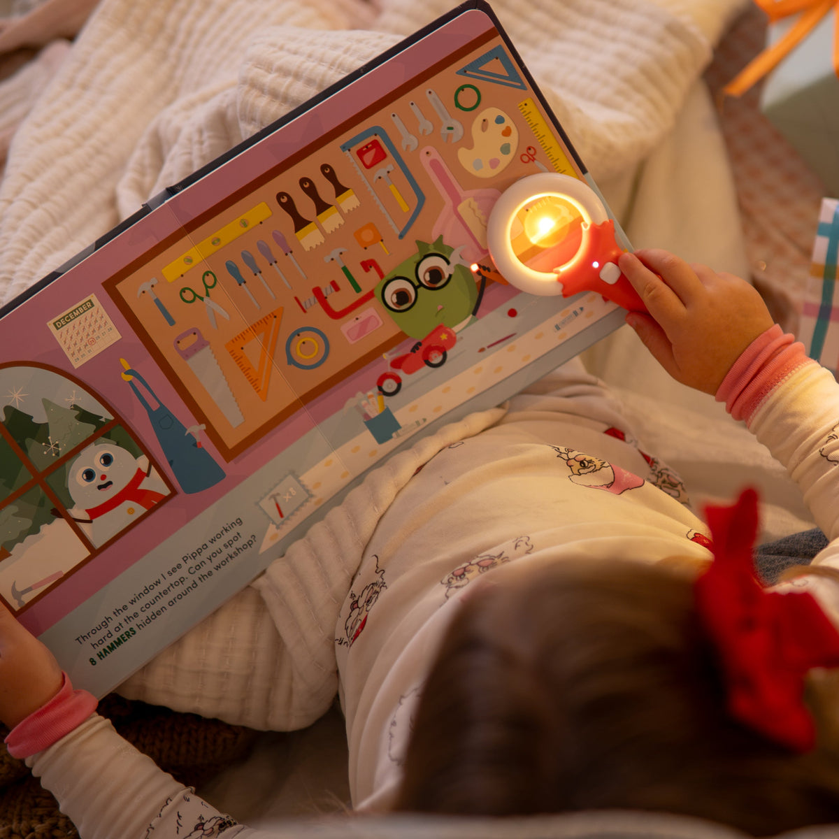 Light-Up Library™ - Seek and Find with Scoops the Snow Pal