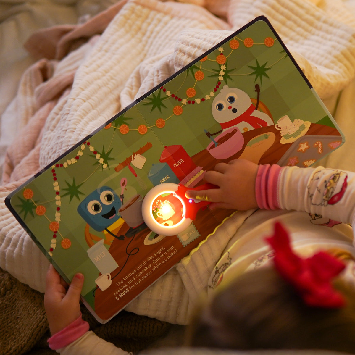 Light-Up Library™ - Seek and Find with Scoops the Snow Pal