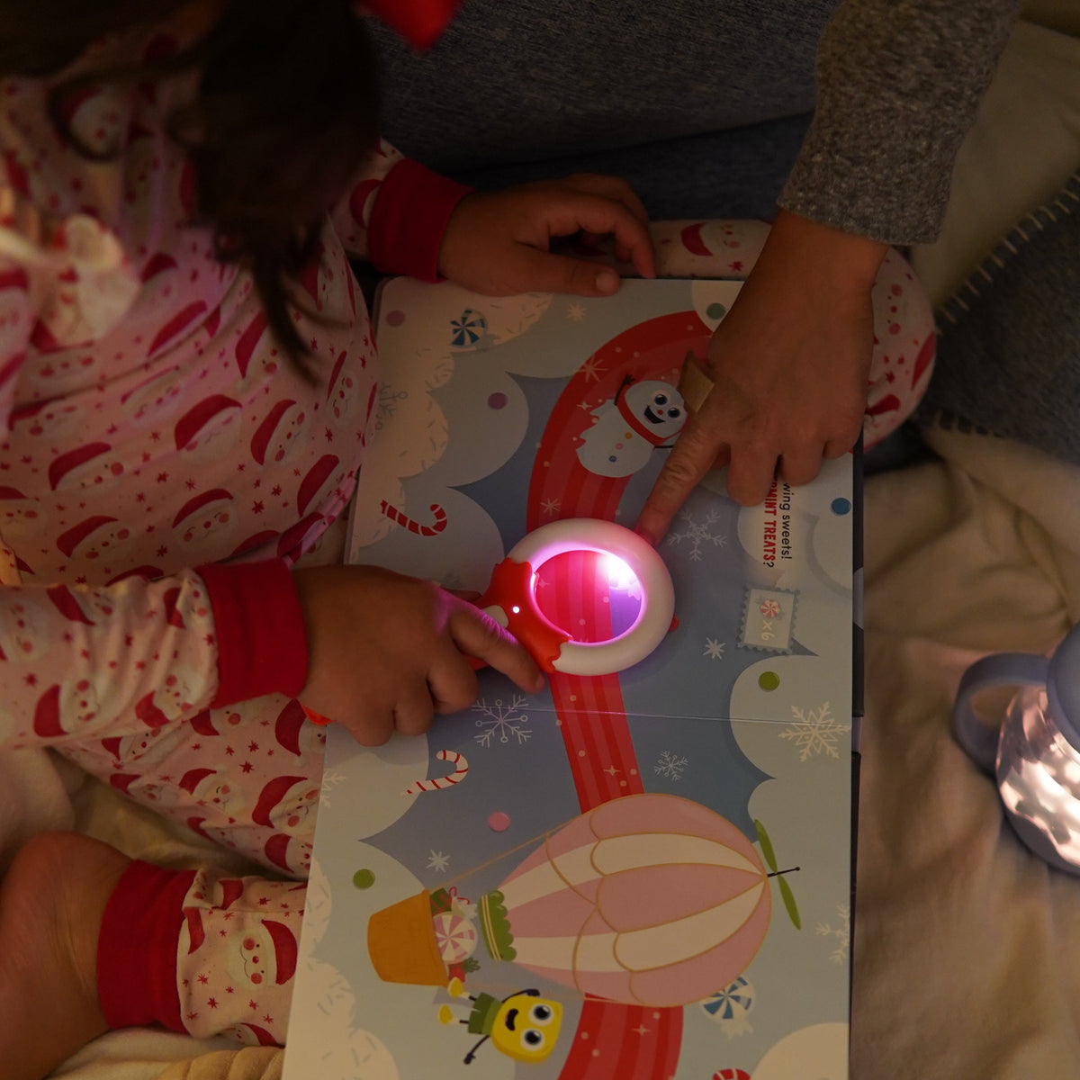 Light-Up Library™ - Seek and Find with Scoops the Snow Pal