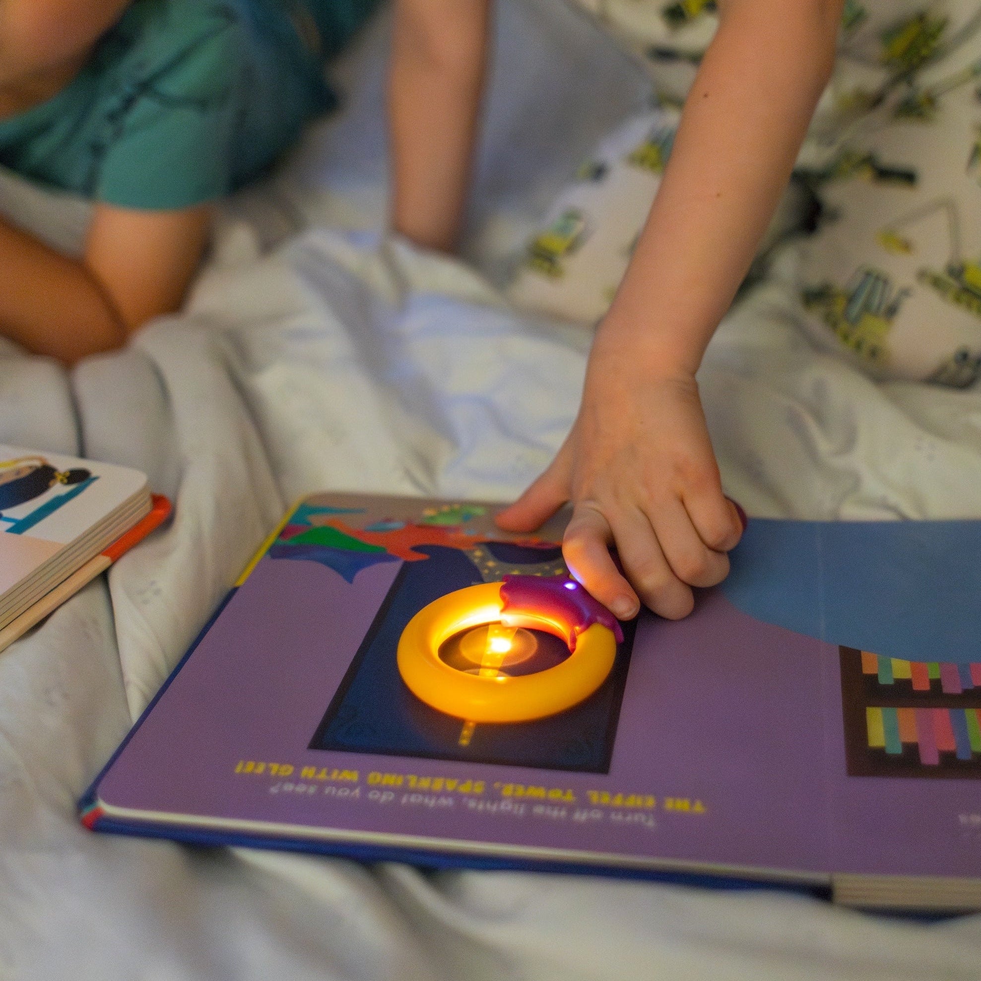 Light-Up Library™ - Around the World Sleepytime