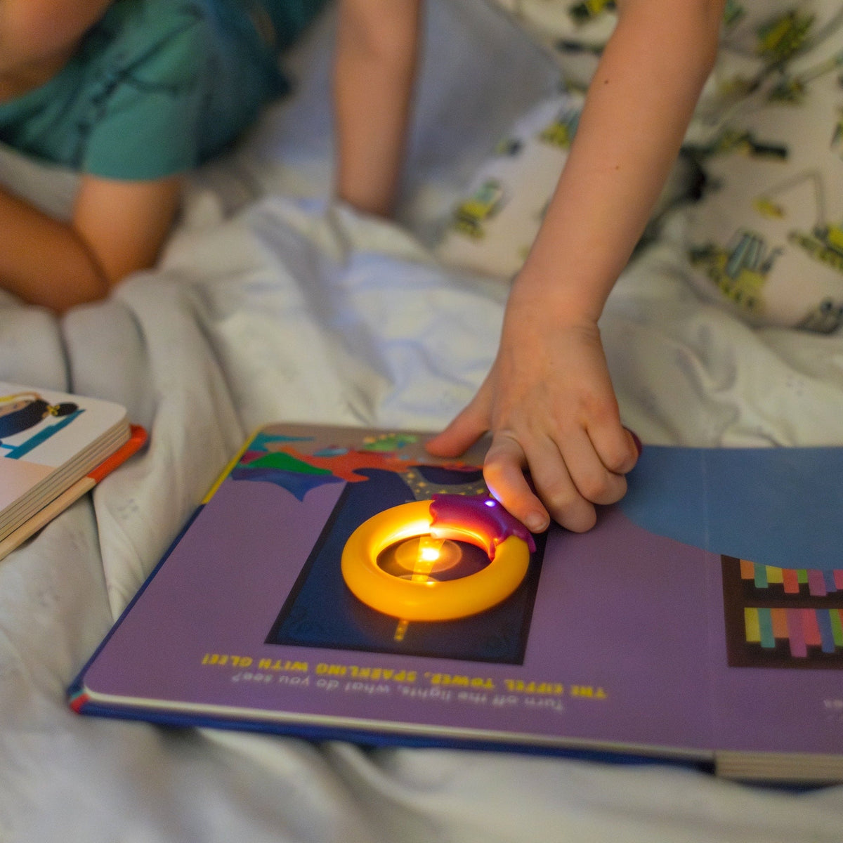 Light-Up Library™ - Around the World Sleepytime