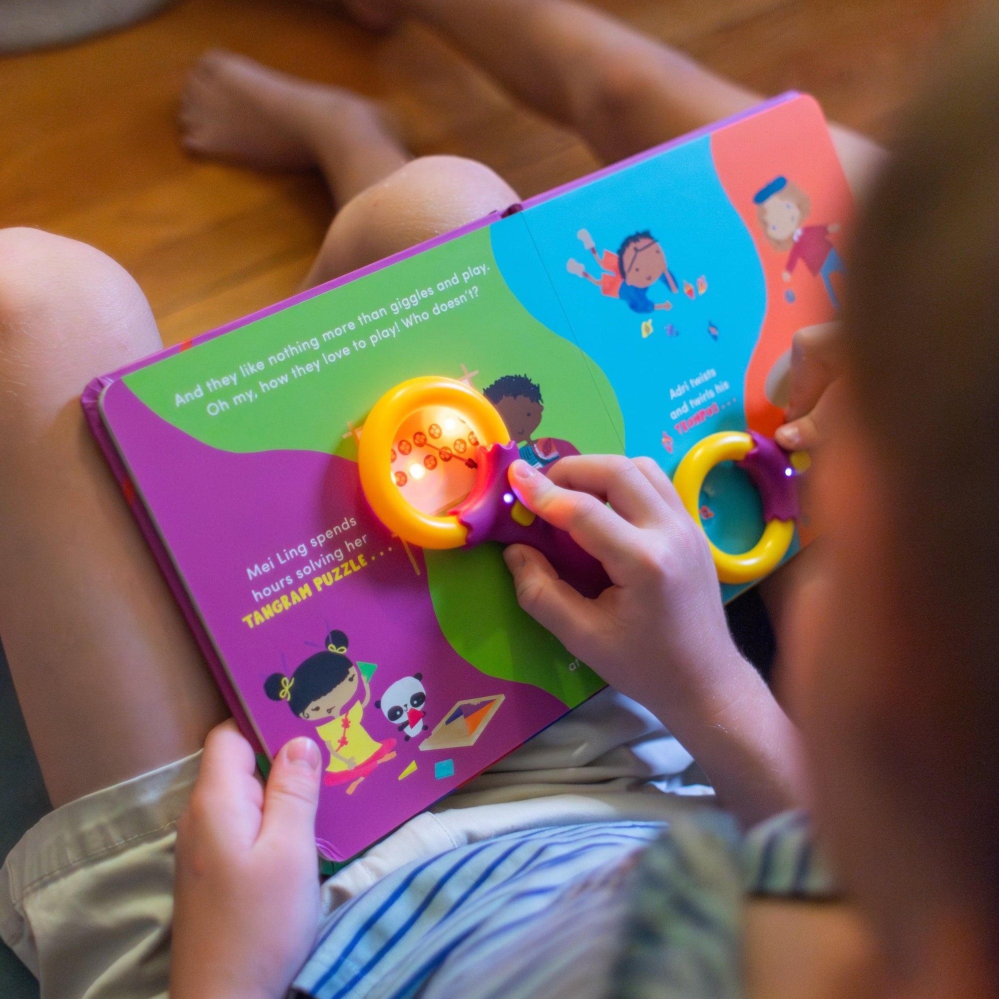 Light-Up Library™ - Around the World Buddies